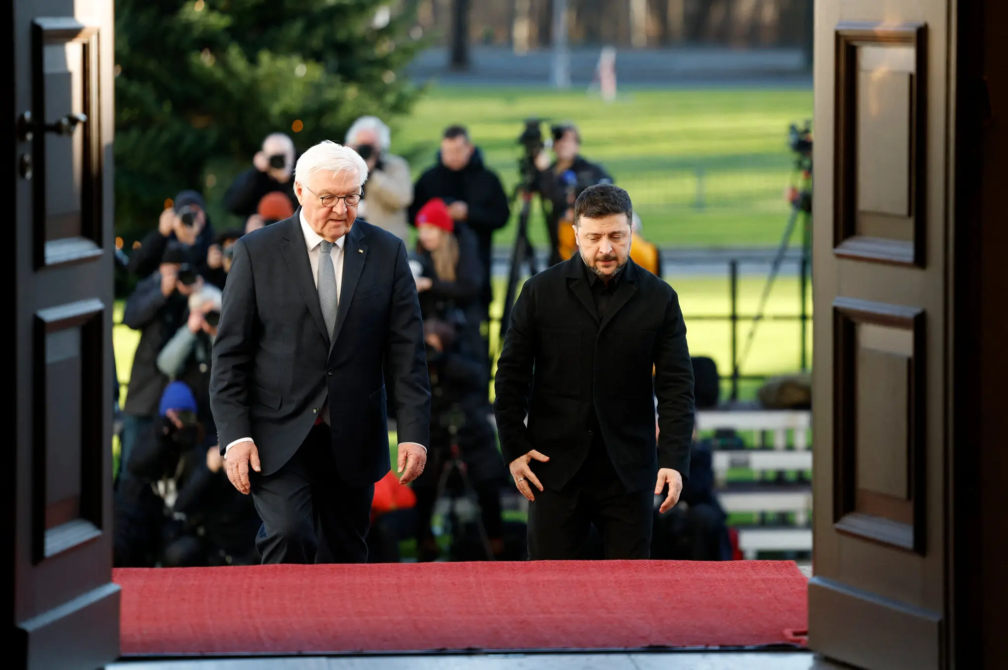 Берлінський дипломатичний марафон: Зеленський, посланці США і Європа шукають формулу миру
